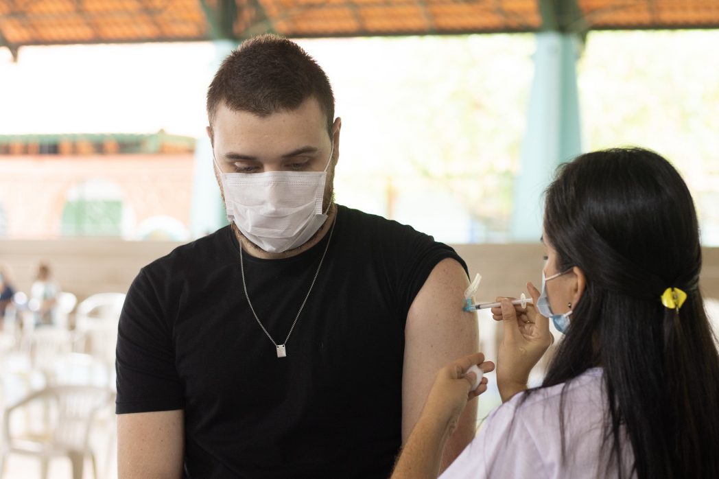 Manaus terá 39 pontos de vacinação contra Covid nesta segunda-feira