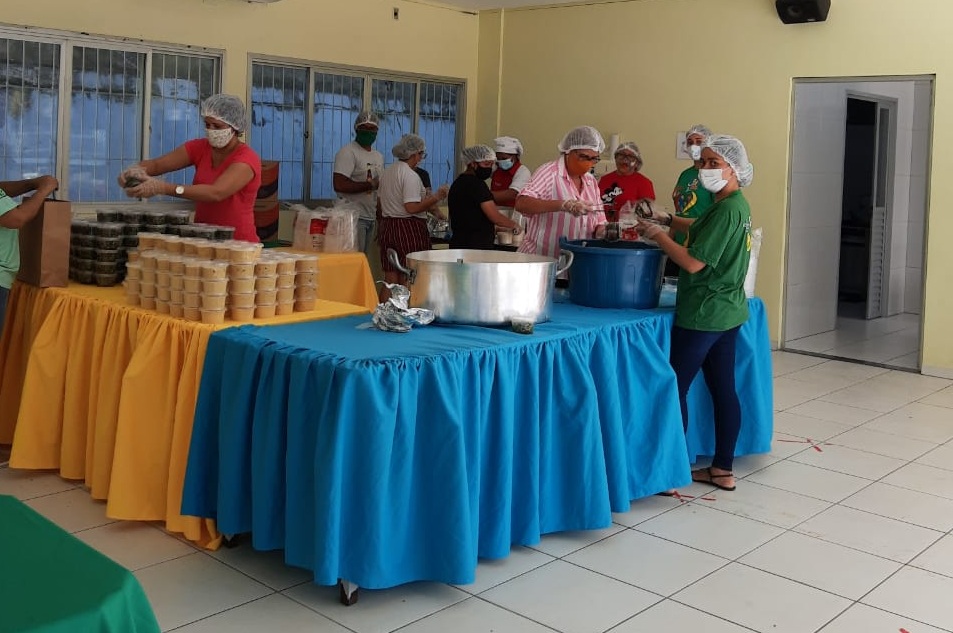 Casa Vhida realiza mais uma edição da Feijoada no Pote
