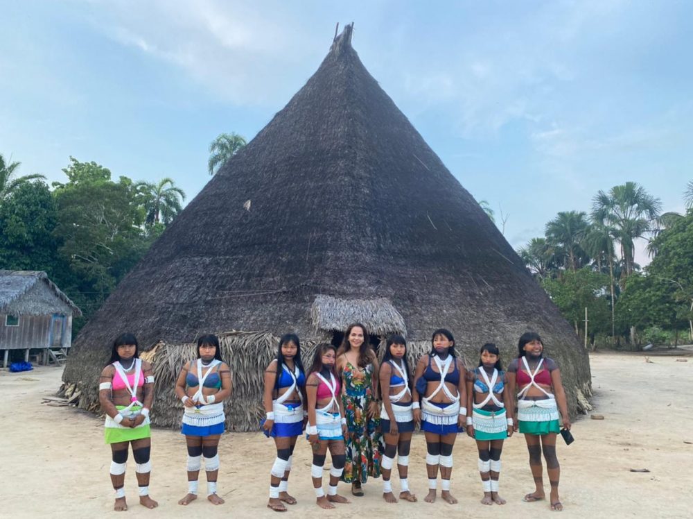 Ação entre índios com juíza amazonense repercute e vira discurso de presidente do TSE. Veja vídeo