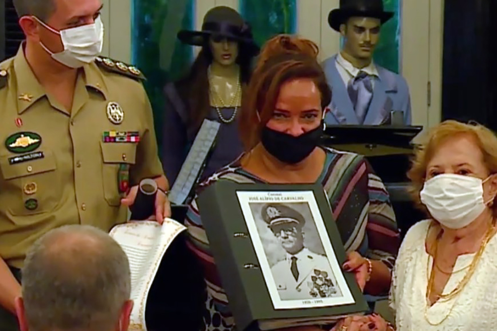 Livro resgata memórias de coronel que lutou na Segunda Guerra Livro resgata memórias de coronel que lutou na Segunda Guerra