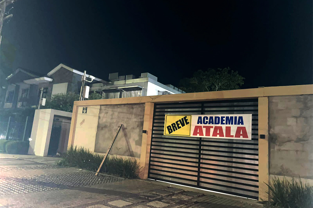 Café da Ponta Negra Café da Ponta Negra é um local em litígio e academia entra na disputa