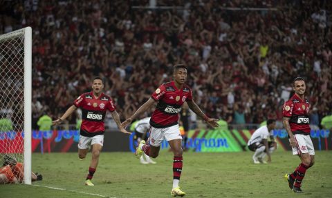 Flamengo busca vaga nas semifinais da Libertadores contra o Estudiantes