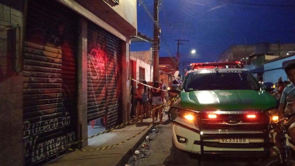 Cinco pessoas são atingidas em tiroteio durante partida de futebol na zona  Leste - Portal do Marcos Santos