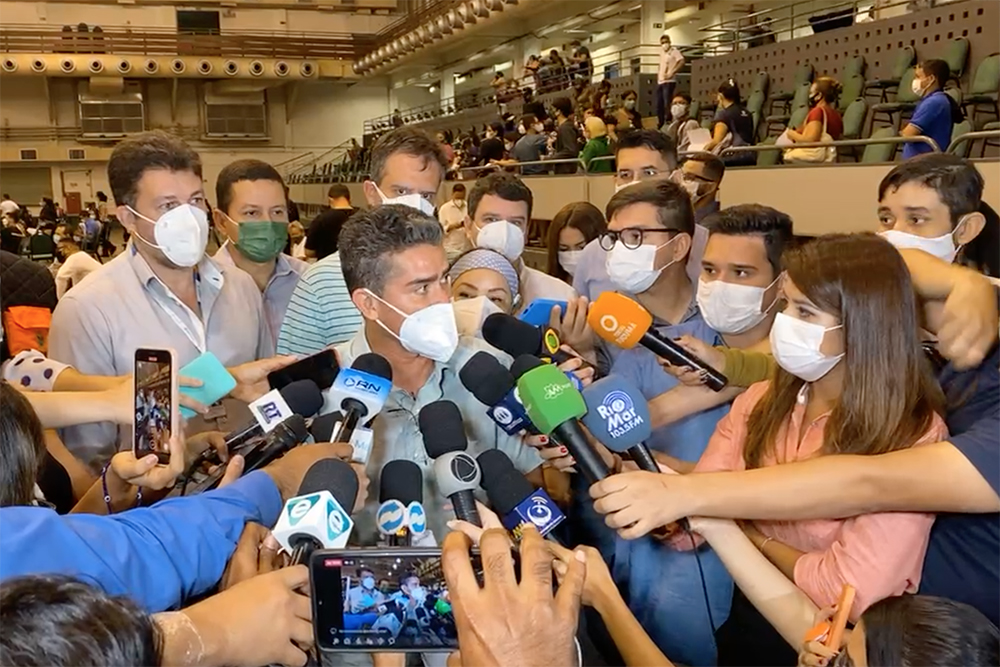 Prefeito diz que hospitalizados são 78% de não vacinados ou sem ciclo completo de imunização Prefeito diz que hospitalizados são 78% de não vacinados ou sem ciclo completo de imunização