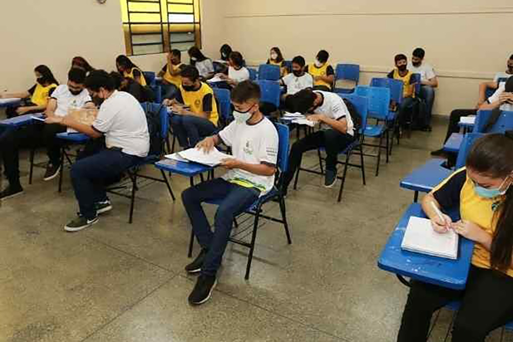 Educação de Jovens e Adultos abre matrículas para novos alunos nesta segunda-feira (17/01)* Educação de Jovens e Adultos abre matrículas para novos alunos nesta segunda-feira (17/01)*