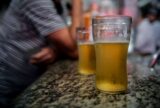 Álcool aumenta risco de suicídio e exige políticas de prevenção, apontam especialistas