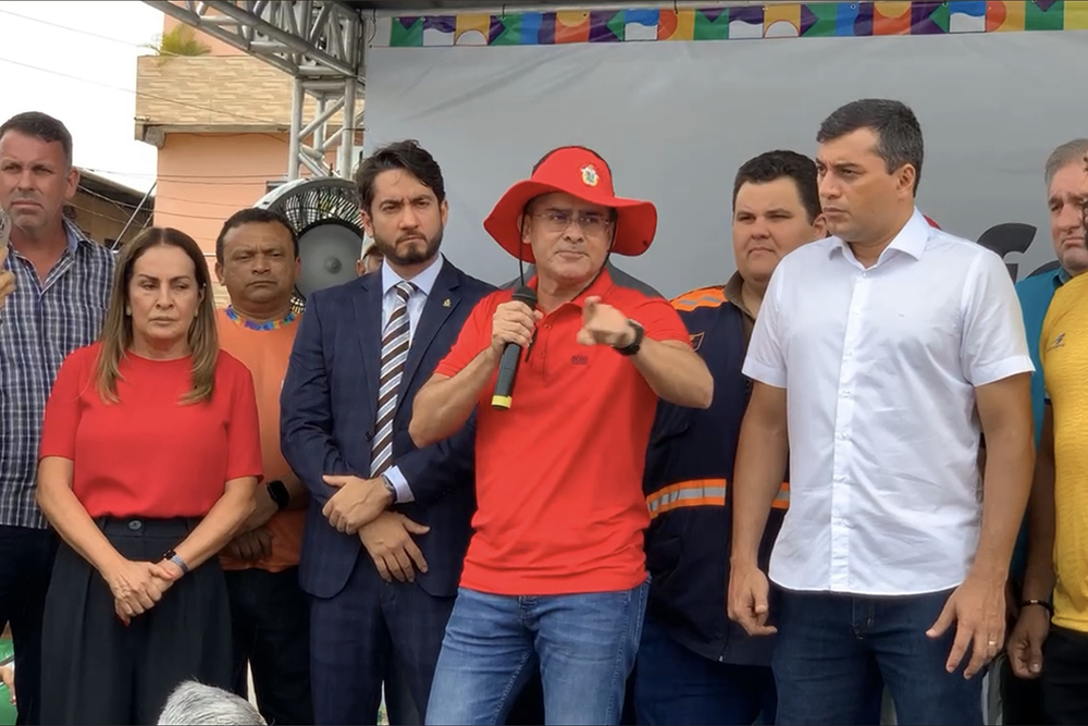 Prefeito David Almeida faz discurso duríssimo atacando Bolsonaro e Guedes por causa da ZFM Prefeito David Almeida faz discurso duríssimo atacando Bolsonaro e Guedes por causa da ZFM