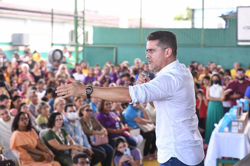 Popularidade de David Almeida em alta, registra pesquisa encomendada pela  Record - Portal do Marcos Santos