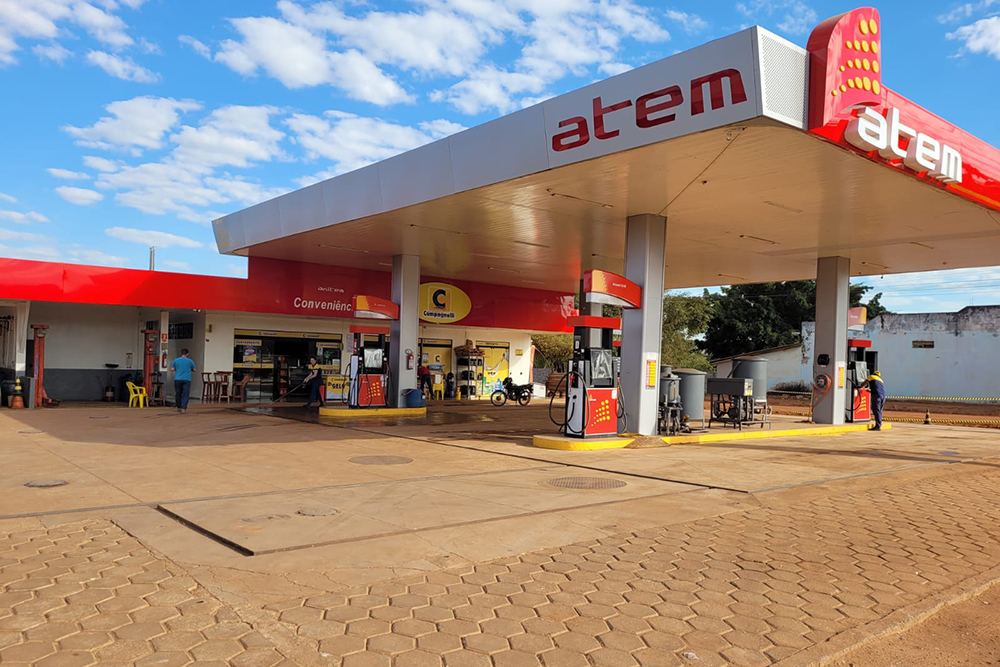 Atem inaugura primeiro posto de combustível em Cerejeiras (RO) Atem inaugura primeiro posto de combustível em Cerejeiras (RO)