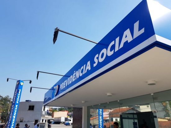 A pontuação para a aposentadoria por tempo de contribuição e por idade sofreu alterações.