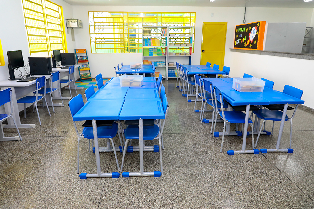 David Almeida entrega Escola Municipal Izabel Angarita revitalizada à ...