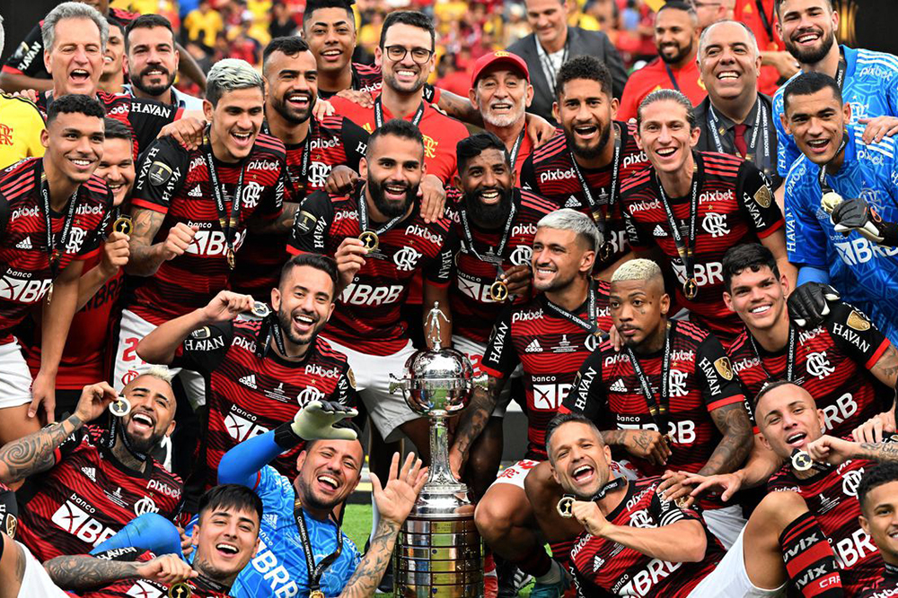 Com seis jogadores, Flamengo domina a seleção da Libertadores