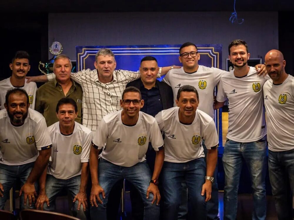 Nacional apresenta elenco para disputa do Campeonato ense e