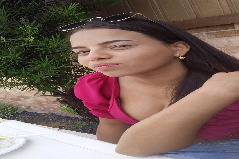 Alejandra Vict&oacute;ria de Souza Vilena, 18 anos, est&aacute; desaparecida desde dia 18 de dezembro deste ano