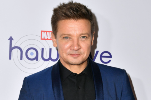 Renner em prévia da série Gavião Arqueiro