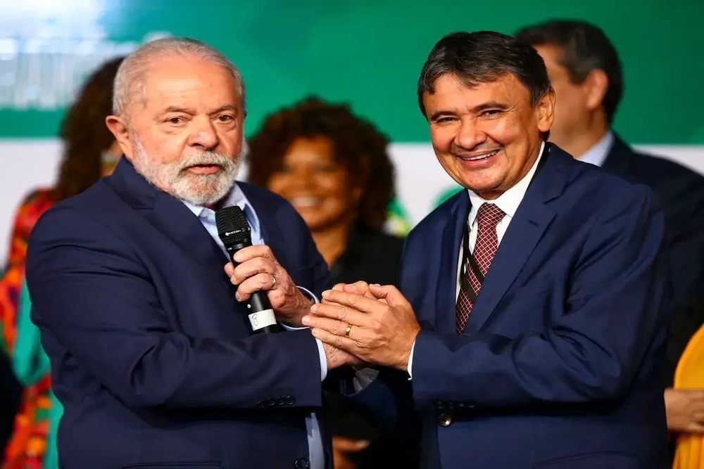 Lula e o ministro Wellington Dias