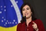 A ministra do Planejamento e Orçamento, Simone Tebet, toma posse em cerimônia no Salão Nobre do Palácio do Planalto.