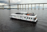 Barco para pesquisa sobre águas da UEA