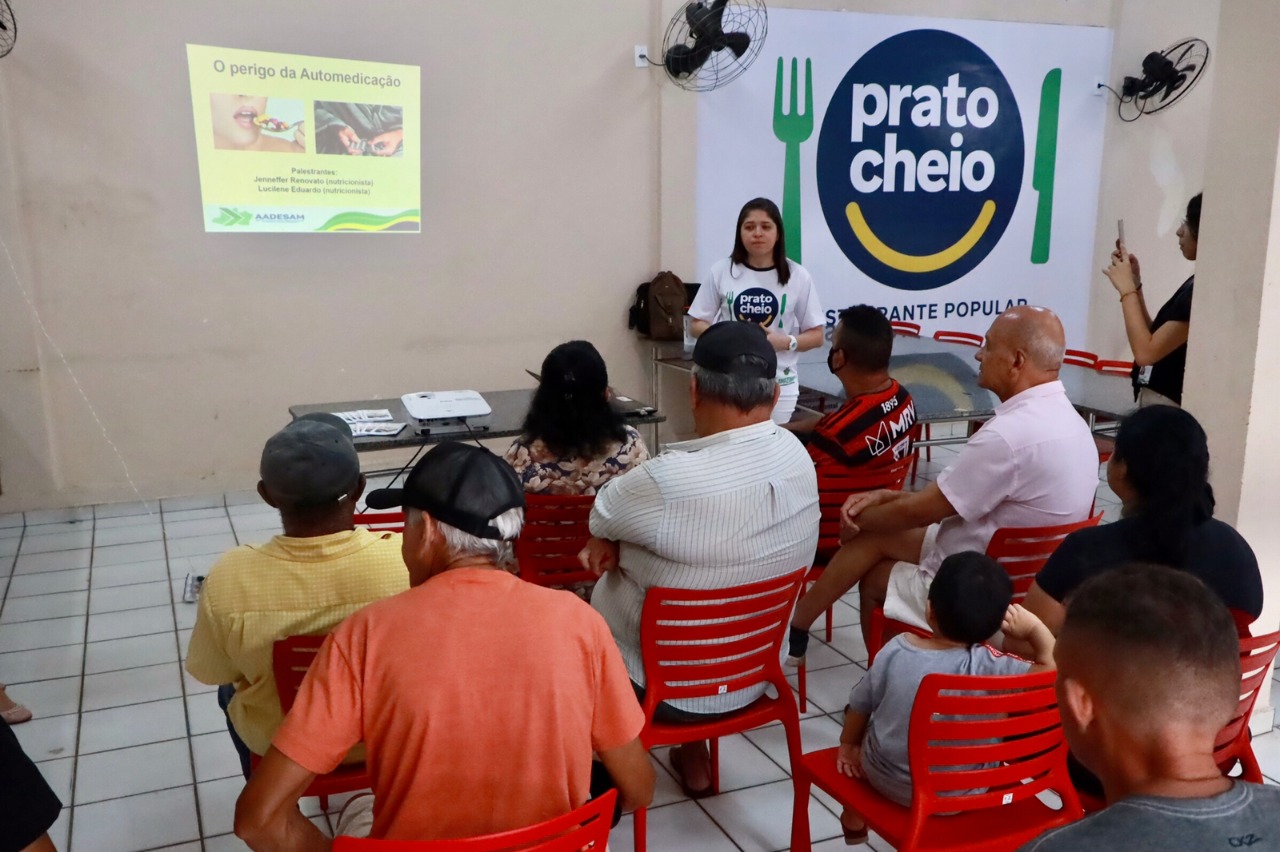 Palestra em unidade do Prato Cheio
