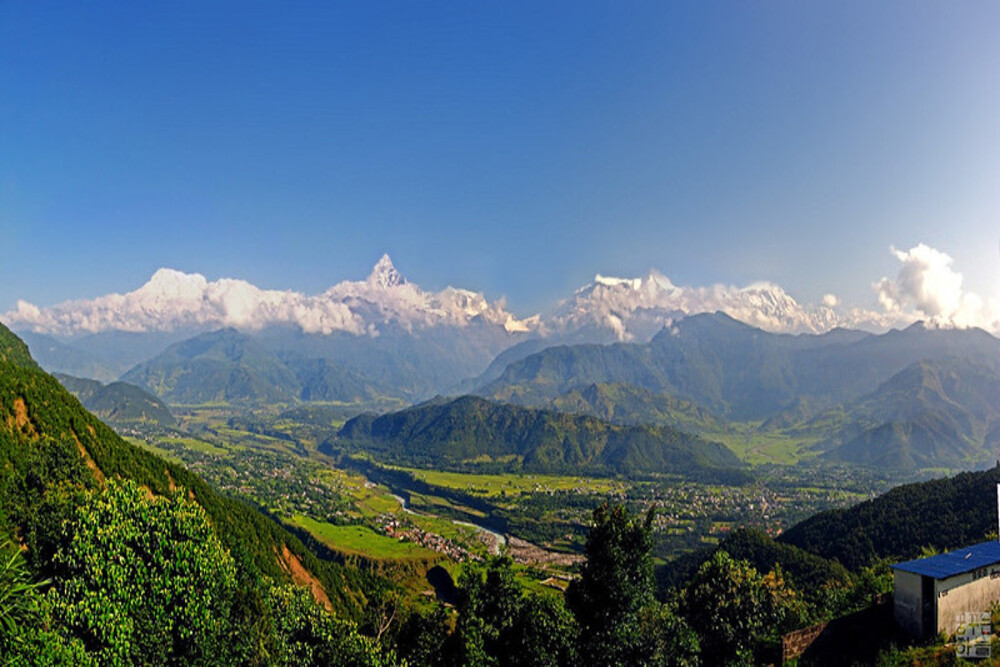 Cidade de Pokhara onde o avião caiu possui muitas montanhas