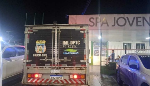Homem é baleado durante tiroteio na Compensa e morre em hospital