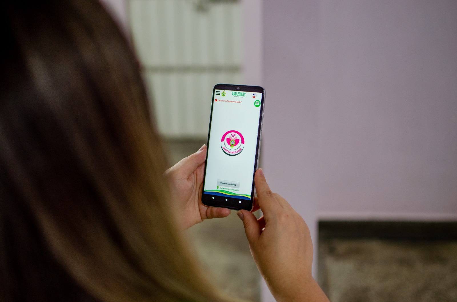 Mulheres vítimas de violência contam com aplicativo de proteção