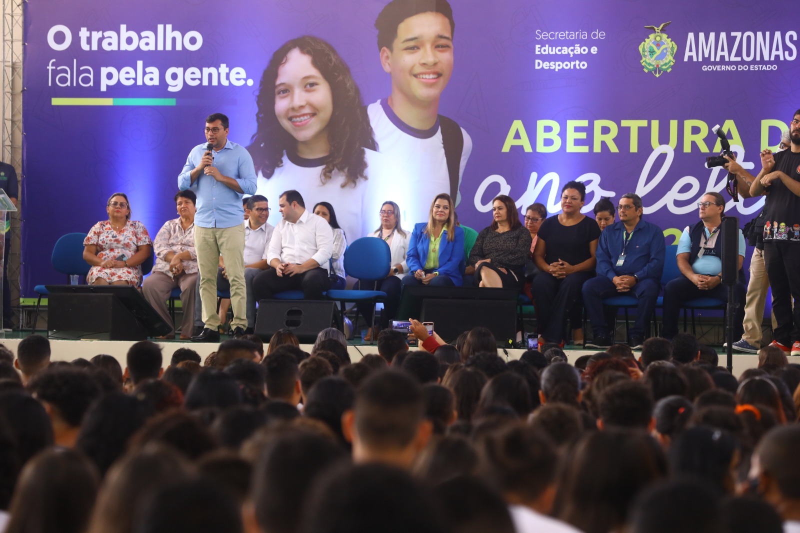 Escolas estaduais iniciam o ano letivo de 2023
