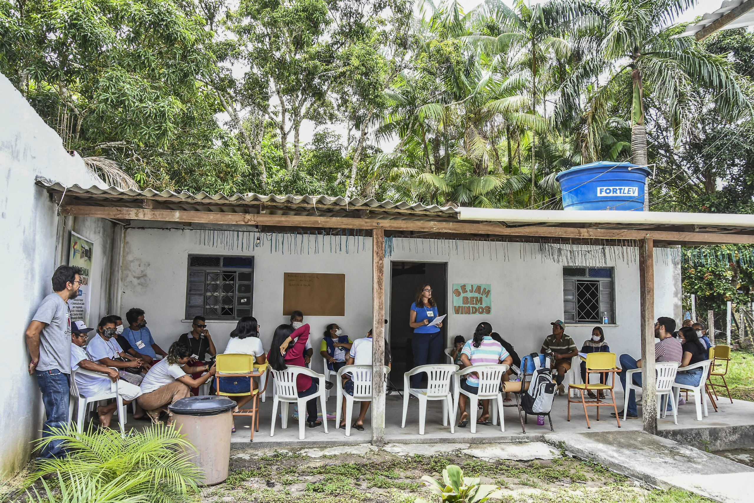Oficinas fortalecem cobertura vacinal contra &agrave; Covid-19 em comunidades quilombolas e ribeirinhas do Amazona