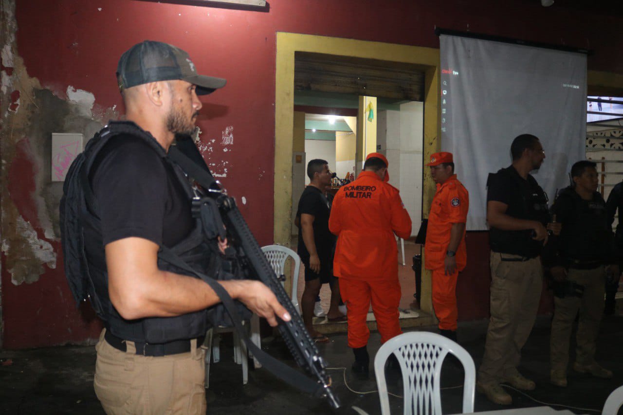 Fiscalização identifica irregularidades em estabelecimentos