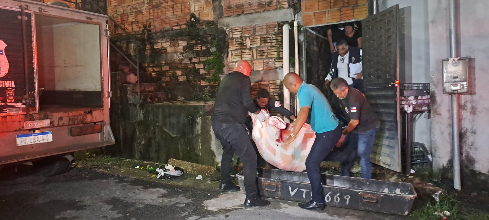 Homem é executado a tiros pela janela da própria casa no bairro Terra Nova