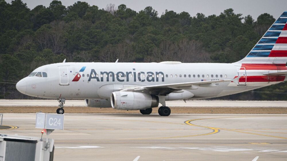 Voo da American Airlines é desviado para aeroporto devido a passageira  “perturbadora“
