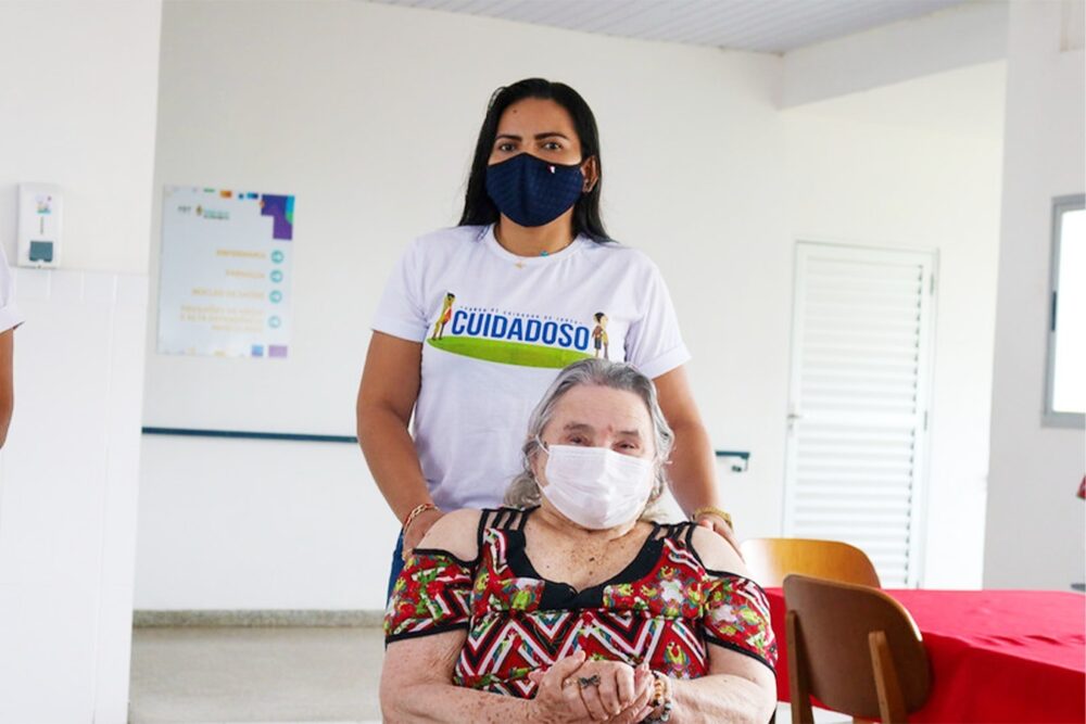 Prefeitura realiza cerim&ocirc;nia de abertura do curso Cuidador de idosos nesta sexta-feira (14)