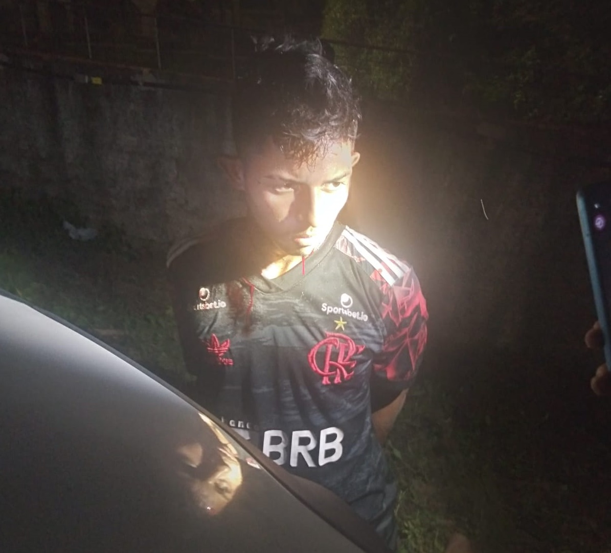Trio &eacute; preso suspeito de assaltar motorista de aplicativo no centro de Manaus