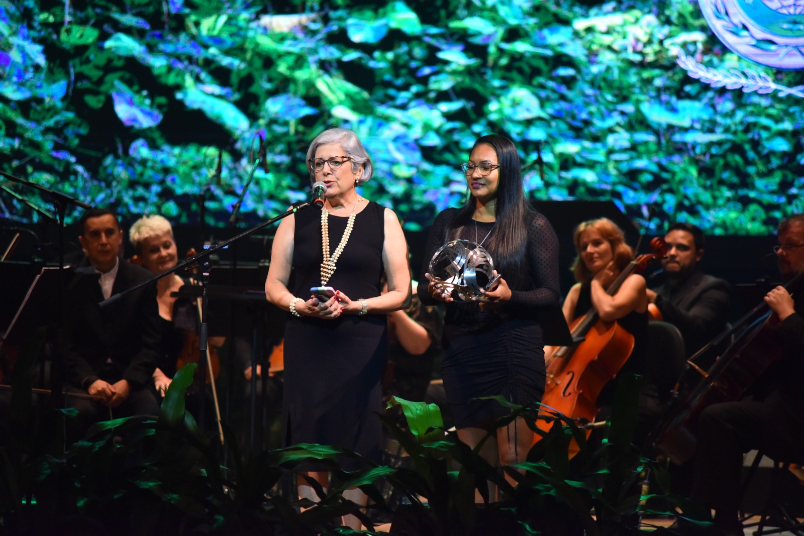 Teatro Amazonas é palco do primeiro prêmio Nobel de sustentabilidade