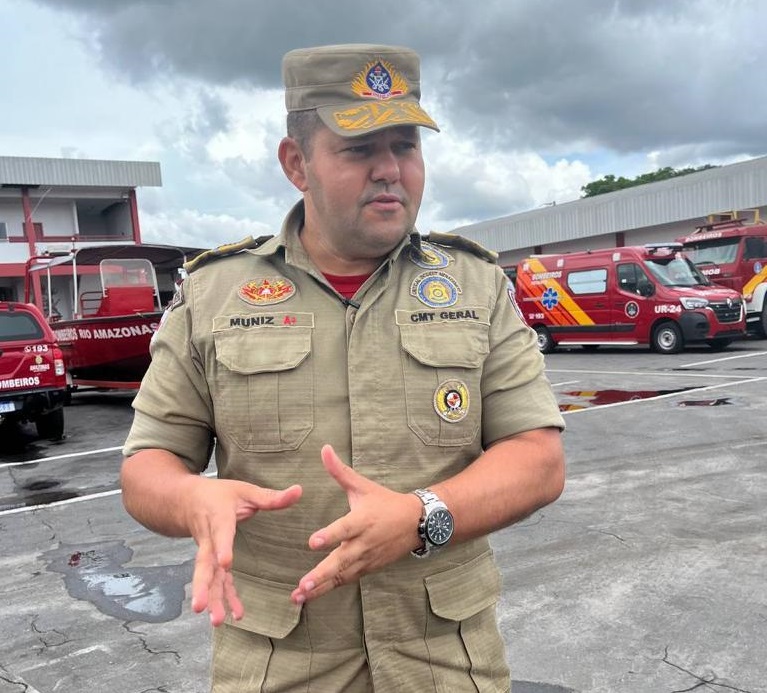 Orienta&ccedil;&otilde;es de como proceder em casos de desastres naturais s&atilde;o passadas pelo Corpo de Bombeiros