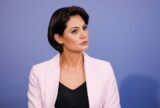 Michelle Bolsonaro afirma que prisão de Bolsonaro é “mais uma tentativa de silenciá-lo”