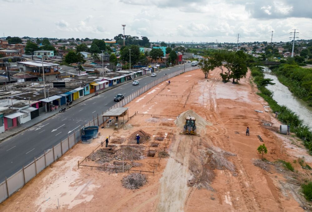 Obras no parque Gigantes da Floresta avançam com escavações e terraplanagem em área do Promindu - Portal do Marcos Santos