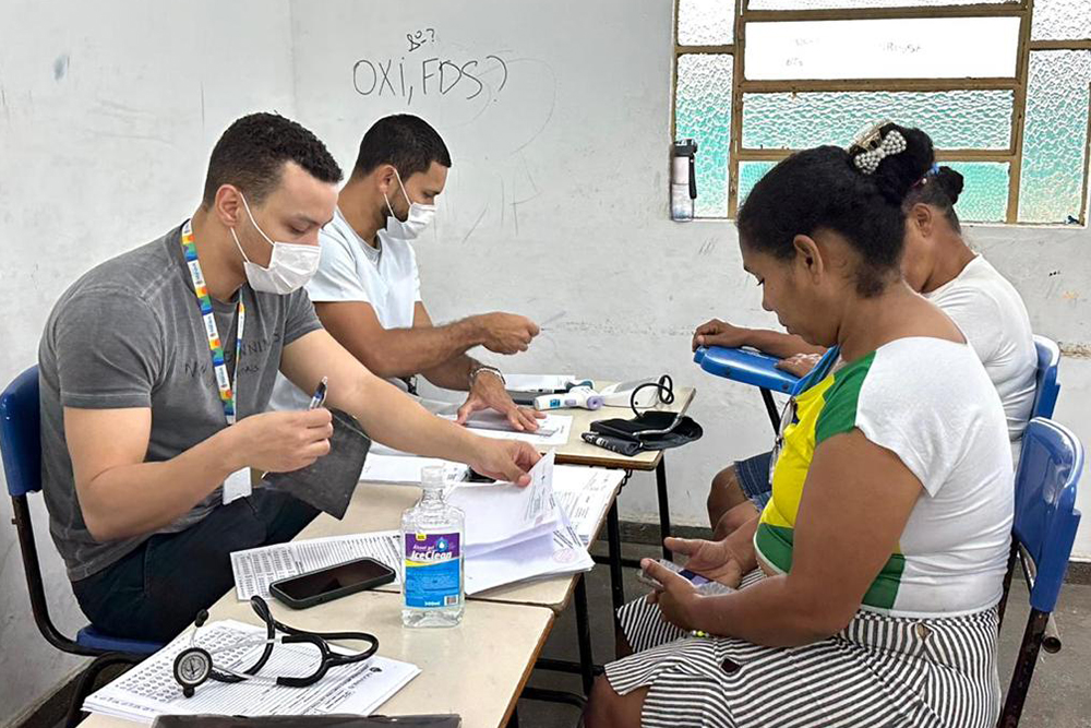 Posto de sa&uacute;de tempor&aacute;rio &eacute; montado em escola que abriga v&iacute;timas de  deslizamento no Jorge Teixeira - Portal do Marcos Santos