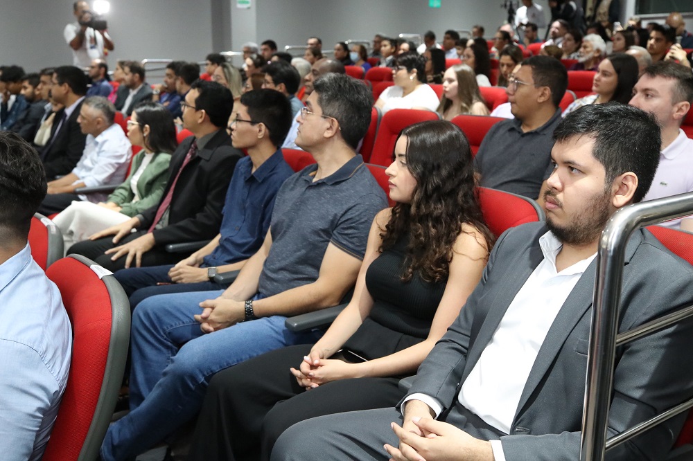Dezoito candidatos aprovados no concurso da Afeam tomam posse Dezoito candidatos aprovados no concurso da Afeam tomam posse