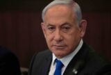 Julgamento de Netanyahu por corrupção será retomado em novembro