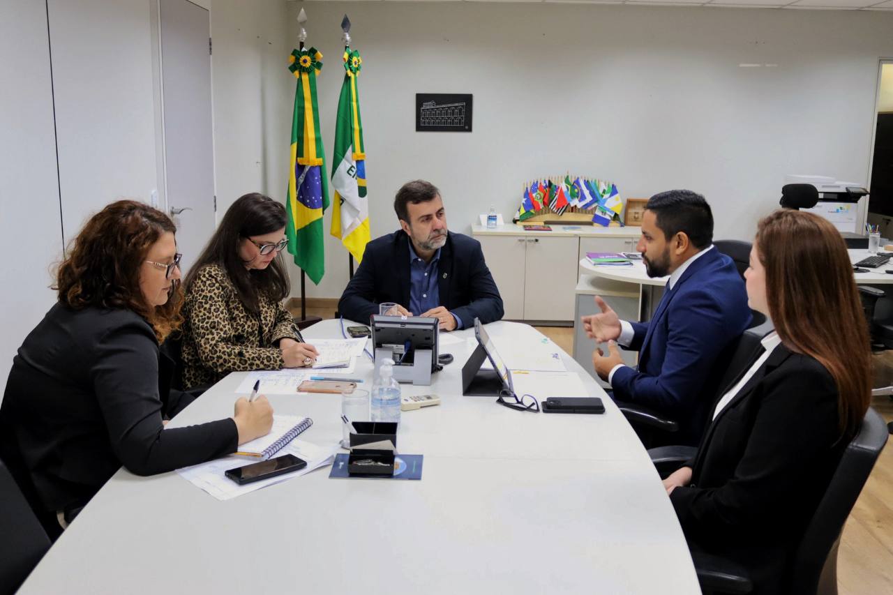 Amazonas articula investimentos em Brasília para o Festival de Parintins Amazonas articula investimentos em Brasília para o Festival de Parintins