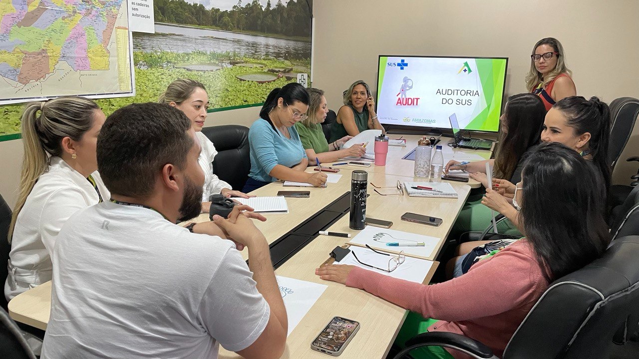 Equipe da SES-AM realiza treinamento para aprimorar auditoria do SUS