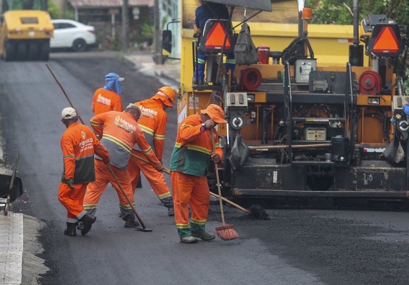 &lsquo;Asfalt&ocirc;metro&rsquo;: mais de 1,9 mil ruas j&aacute; foram asfaltadas pela Prefeitura