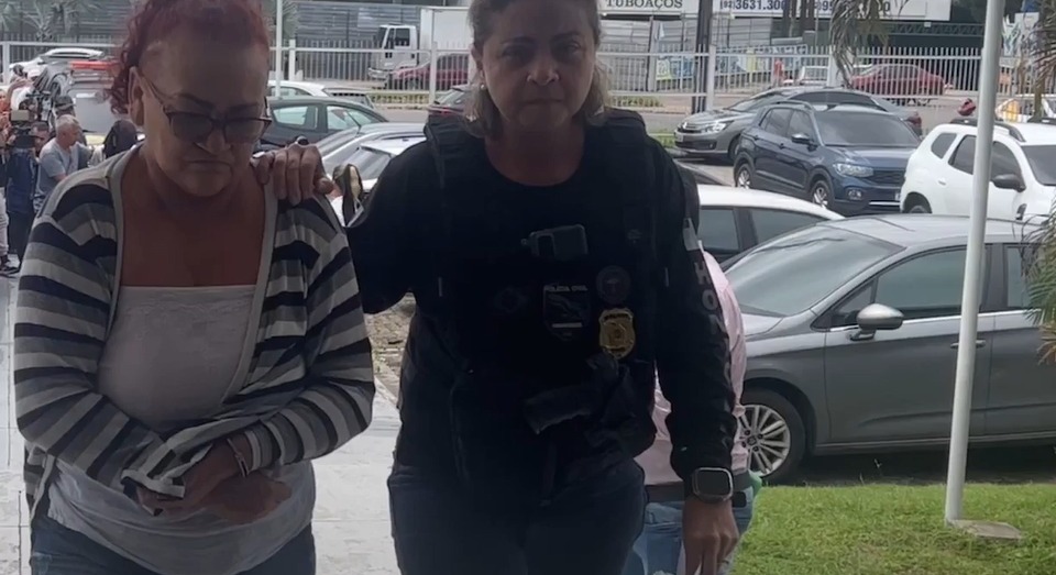 Esposa &eacute; presa apontada como mandante do homic&iacute;dio de motorista de &ocirc;nibus