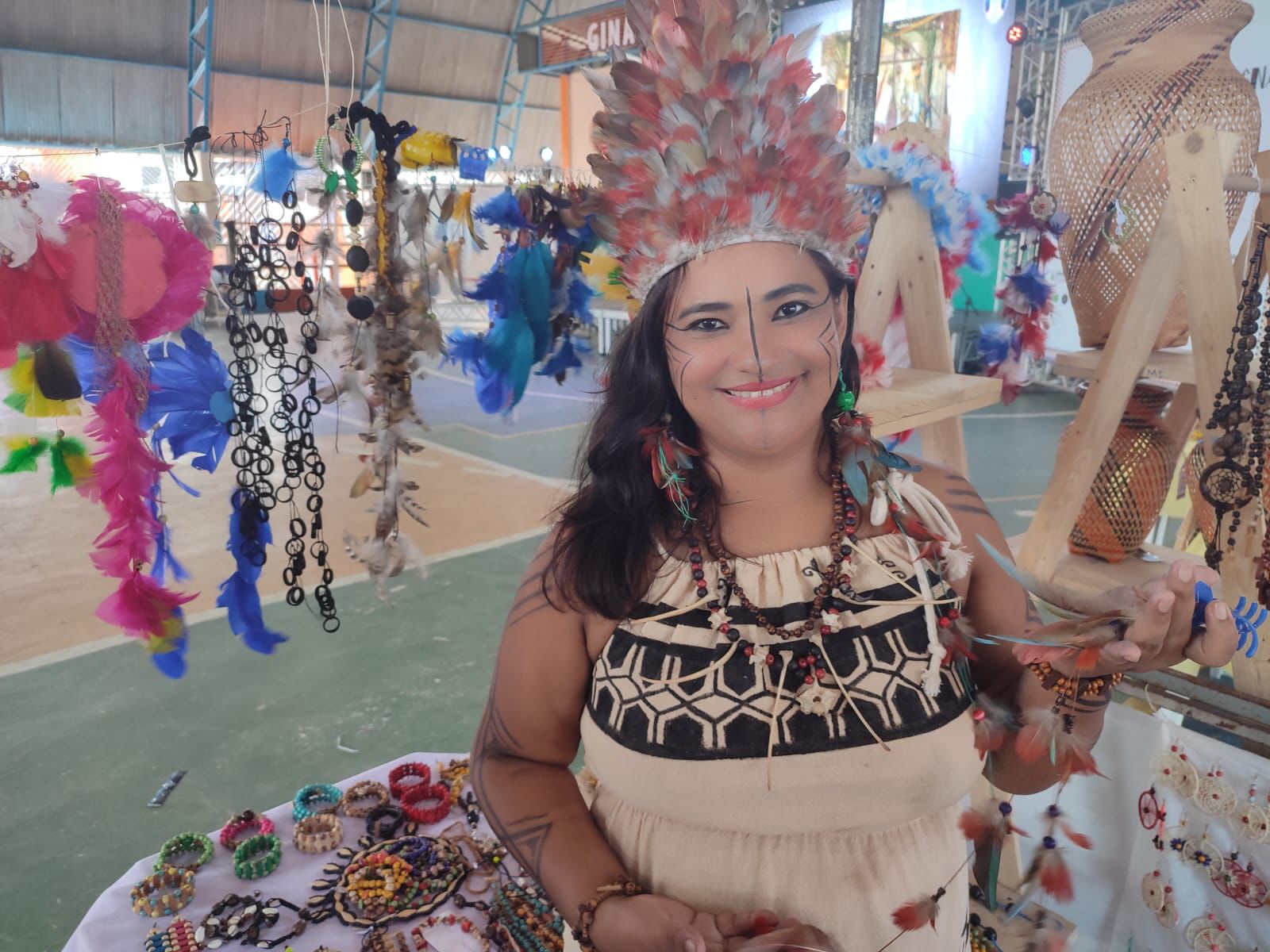 2ª Feira de Artesanato Indígena é realizada durante festa em Rio Preto da Eva 2ª Feira de Artesanato Indígena é realizada durante festa em Rio Preto da Eva