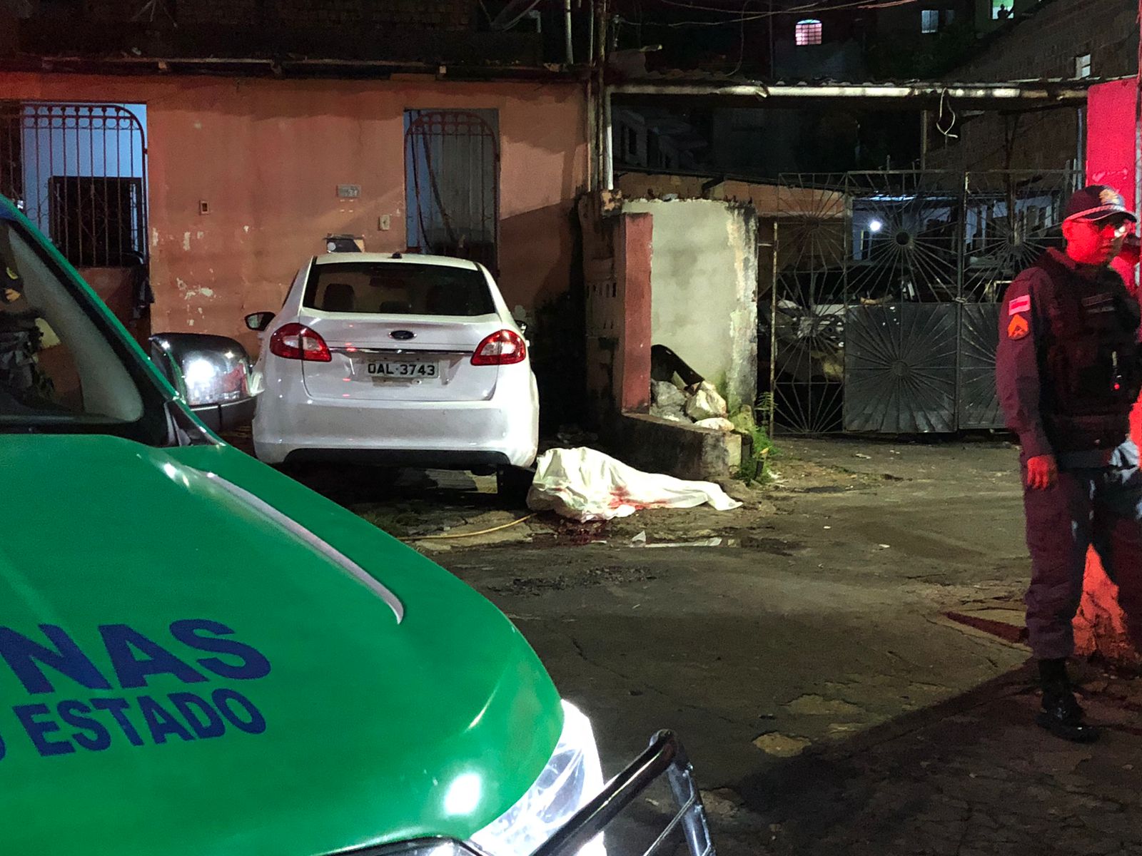 Homem &eacute; executado a tiros ap&oacute;s partida de futebol na zona Sul