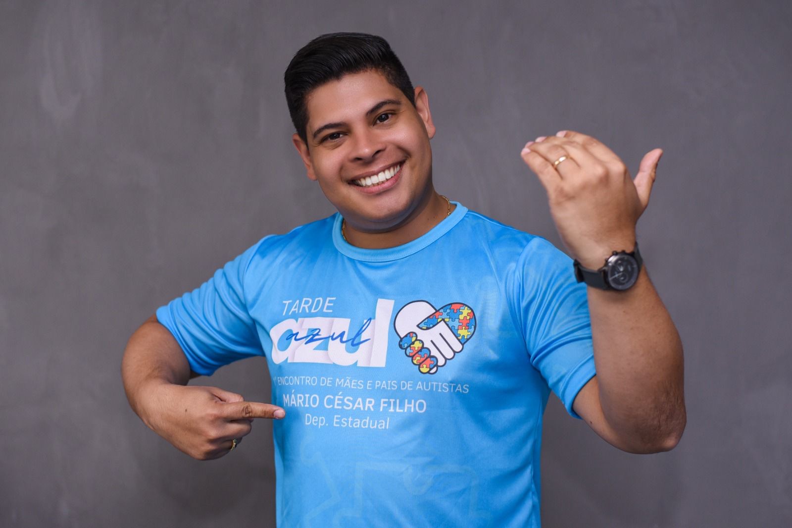 'Tarde Azul' promove encontro de pais e mães de autistas com especialistas em Manaus 'Tarde Azul' promove encontro de pais e mães de autistas com especialistas em Manaus