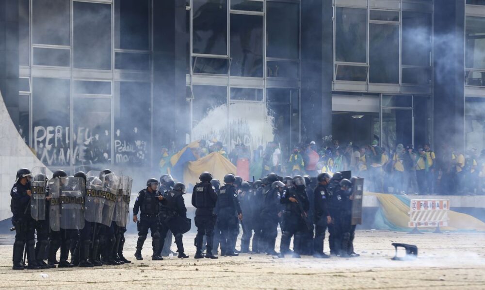 Governo vai apoiar CPMI de atos golpistas Governo vai apoiar CPMI de atos golpistas