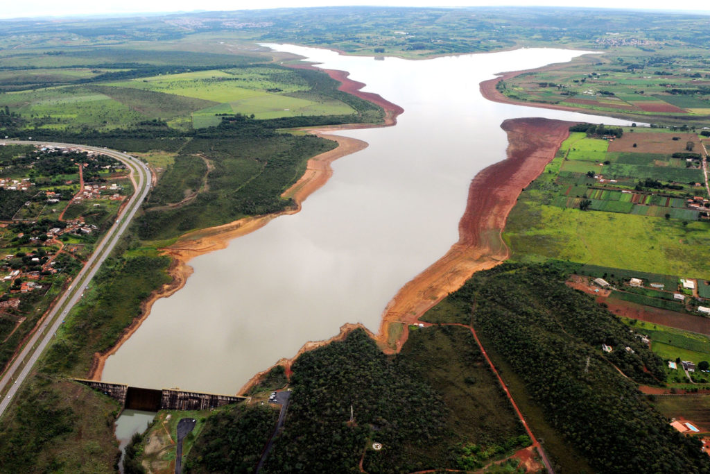 Força-tarefa combate invasão de área de proteção ambiental no DF Força-tarefa combate invasão de área de proteção ambiental no DF