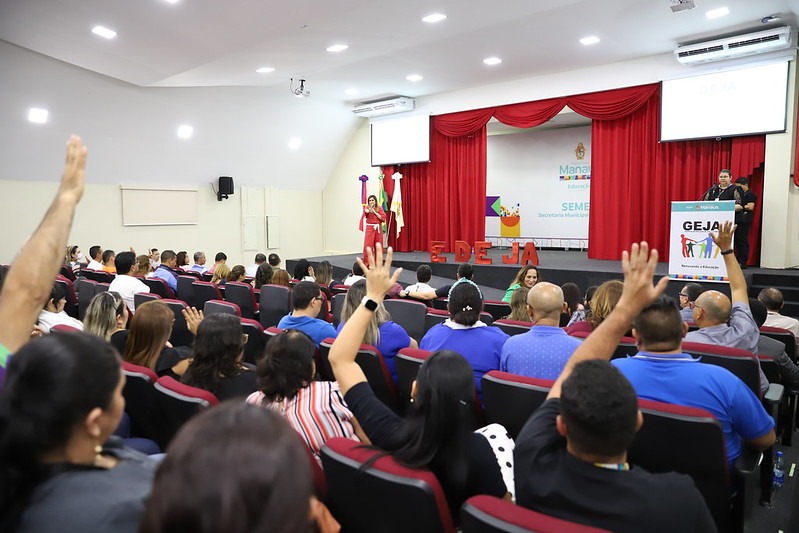 Em Manaus, Prefeitura realiza 1&ordm; Encontro dos Diretores da EJA no ano